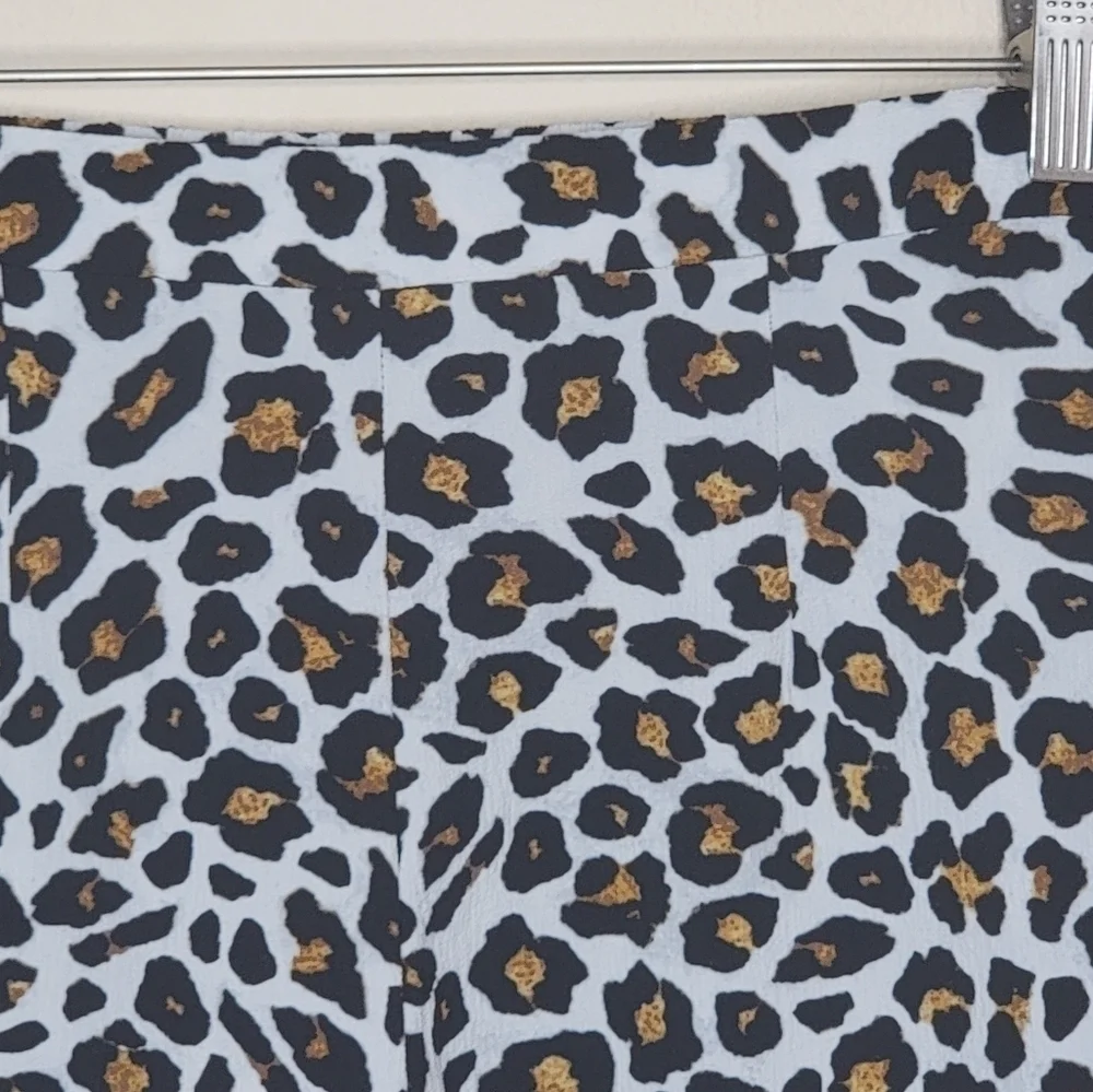 Show Me Your Mumu Maritime Short in White Tan Black Leopard Print Size Large